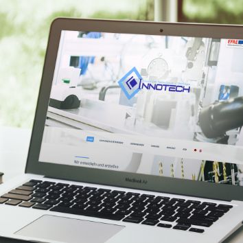 Darstellung der INNOTECH-Startseite auf einem Laptop-Bildschirm