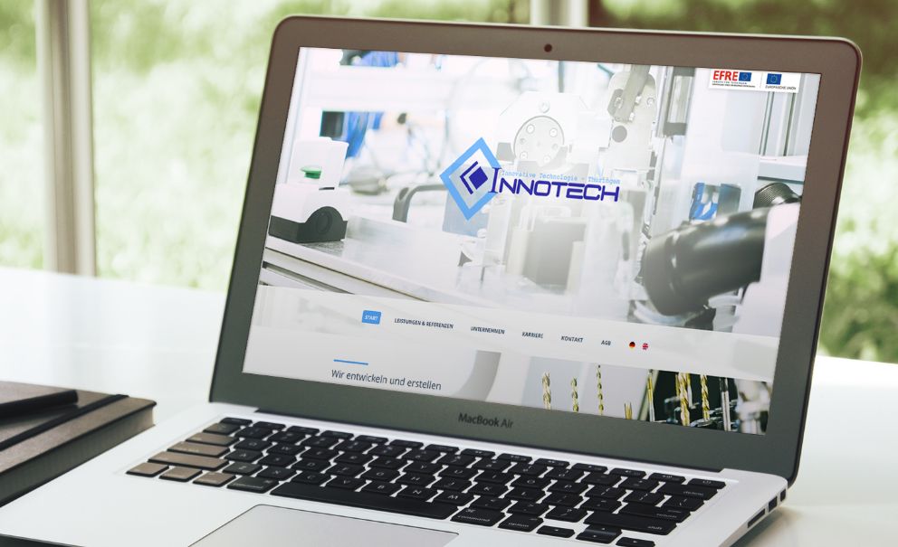 Darstellung der INNOTECH-Startseite auf einem Laptop-Bildschirm
