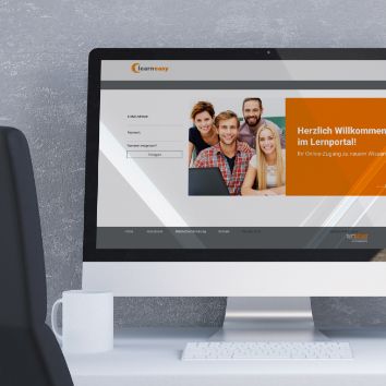 Darstellung des Logins zum learneasy-Lernportal auf einem PC-Bildschirm