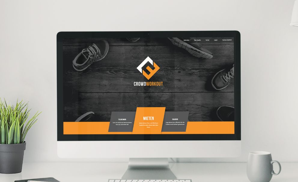 Darstellung der Crowd-Workout-Webseite auf einem PC-Monitor